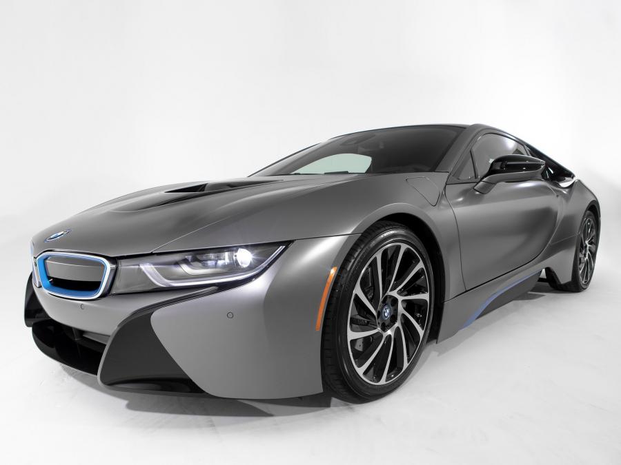  BMW i8 Pebble Beach Concours dElegance Edition 2014 года  (фото 1 из 7)
